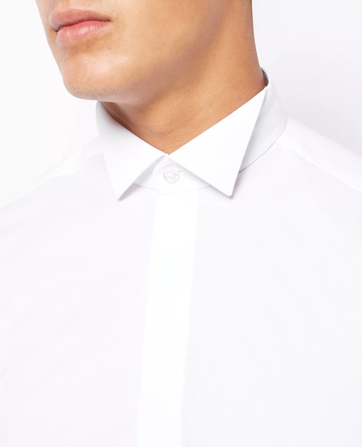 Remus Uomo White Wing Collar Tapered Fit Dress Shirt | Fields Menswear